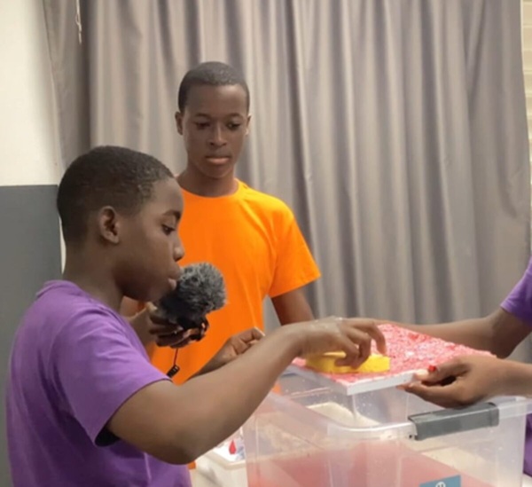 Élèves interviewés pendant l'atelier de recyclage