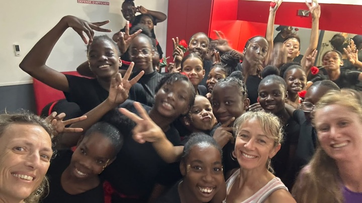 Photo de groupe des élèves de l'AS Danse